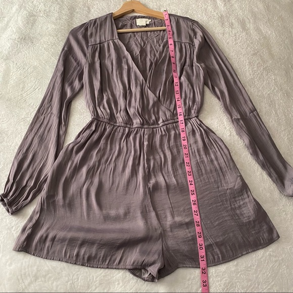 Alice x UO Lavender Silky Romper - Picture 4 of 12